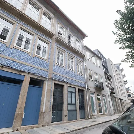 Essence By Minhos Guest